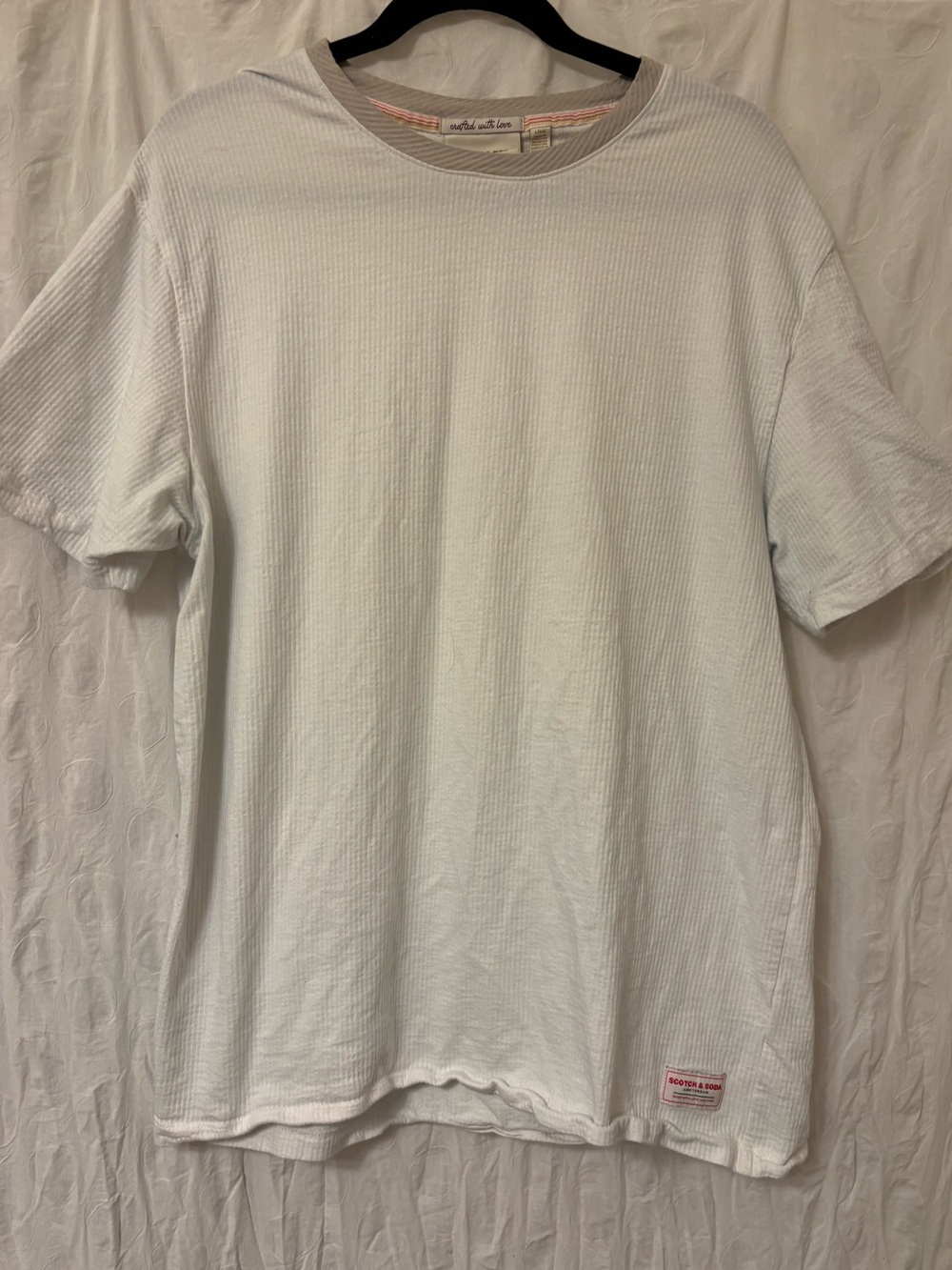 Scotch and soda, white and gray short sleeve T-shirt. Size large.